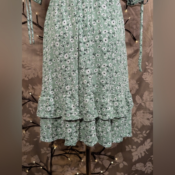 Brovave Floral Flowy Dress, Size M, EUC! - Picture 6 of 8